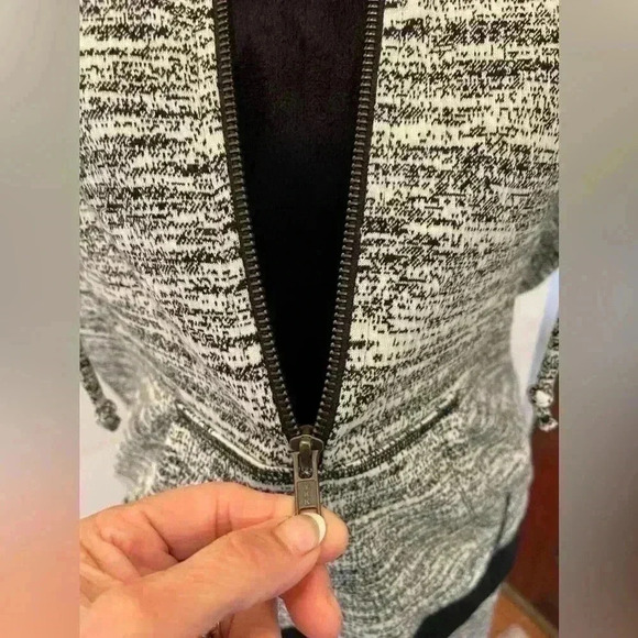 Halogen mini skirt set hooded vest size LP skirt, size ML in good condition - Picture 4 of 14